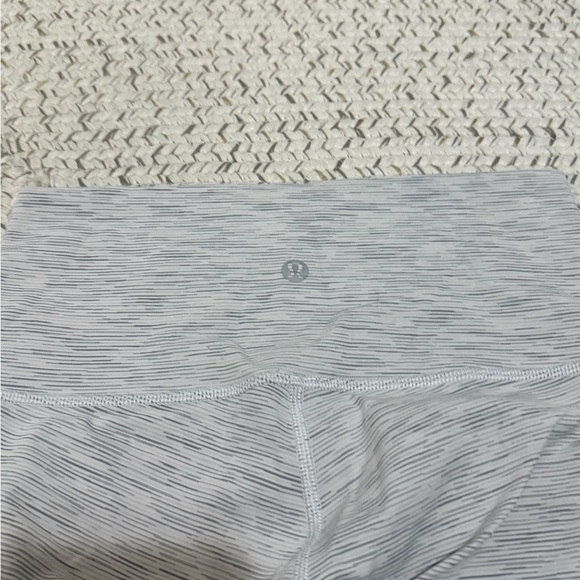 Lululemon Wunder Under High-Rise Crop 23" *Full-On Luxtreme Leggings - Picture 7 of 10